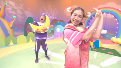 傷心的彎腰小花