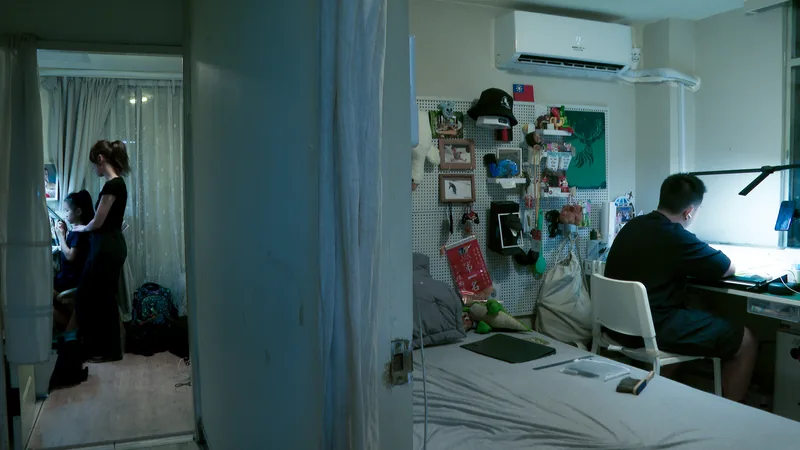 躲在螢幕後的孤單(上)